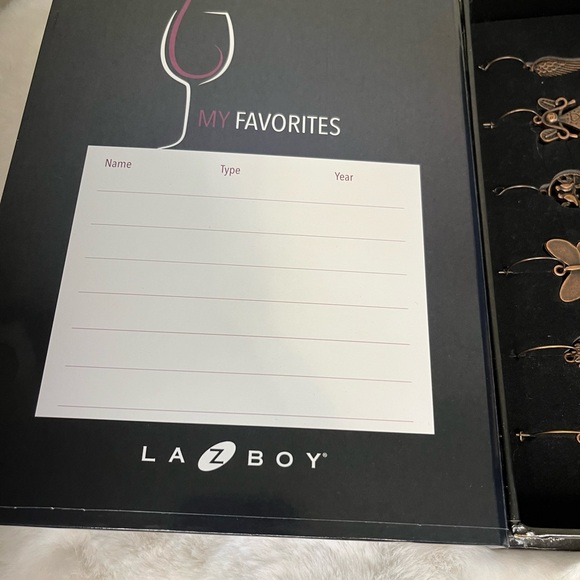 LA Z BOY Wine Essentials - Picture 8 of 10